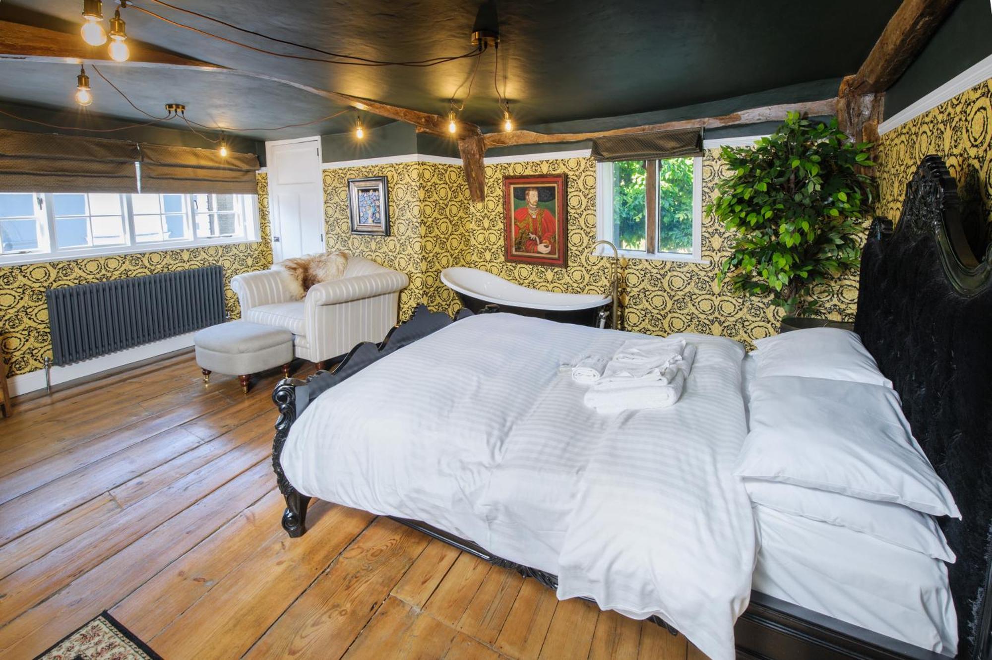 Huge Deluxe 600 Year Old Essex Manor, Hot Tub, Cinema Room, Sky Tv Saffron Walden Eksteriør billede