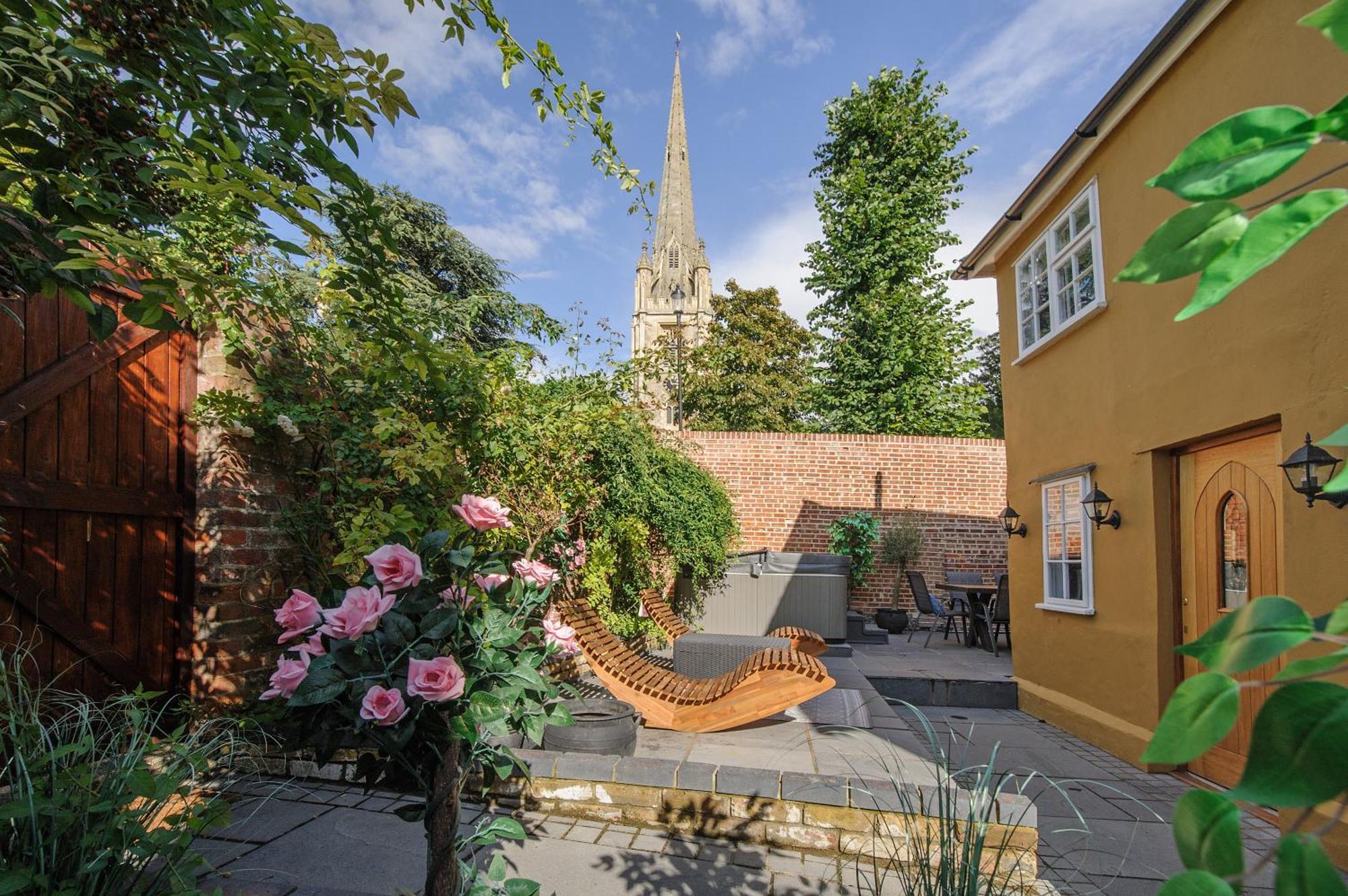 Huge Deluxe 600 Year Old Essex Manor, Hot Tub, Cinema Room, Sky Tv Saffron Walden Eksteriør billede