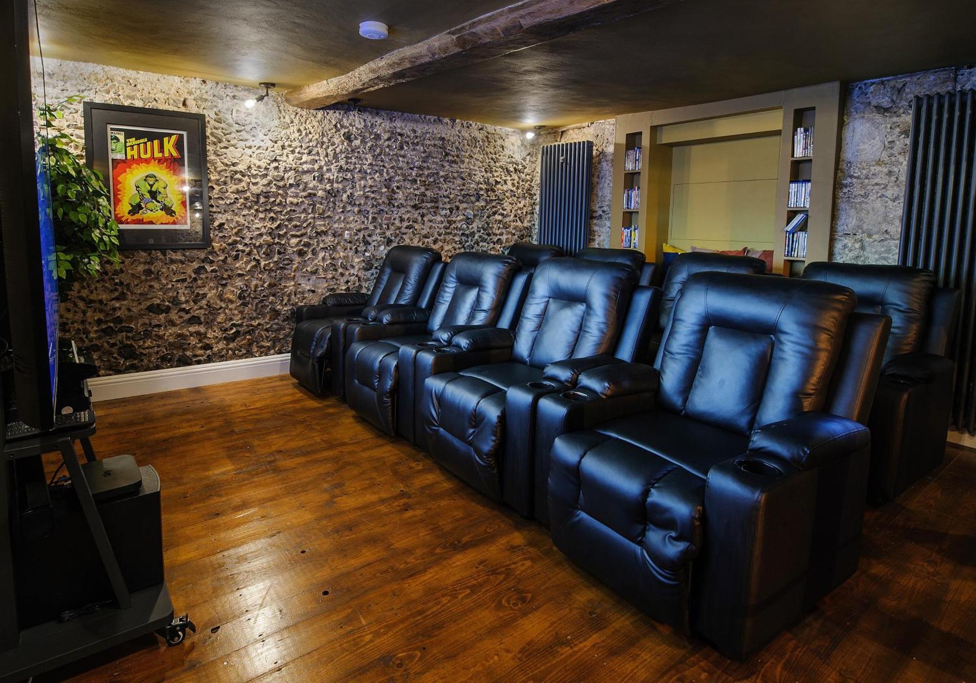 Huge Deluxe 600 Year Old Essex Manor, Hot Tub, Cinema Room, Sky Tv Saffron Walden Eksteriør billede
